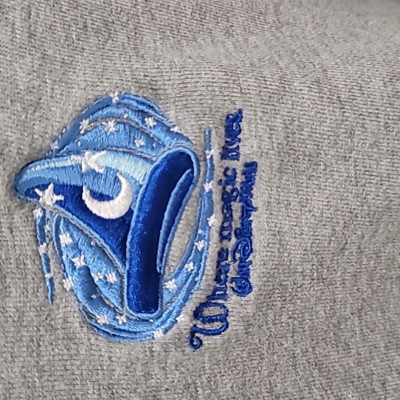 Vintage Walt Disney Kids XL Gray and black. - Picture 3 of 4